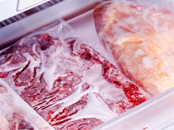<h3>Ensuring the quality of meat in cold chain logistics: A </h3>
